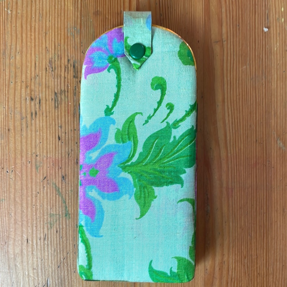 Vintage cigarette case, floral, snap closure